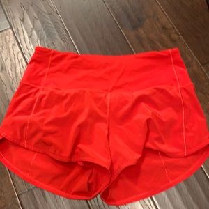 Lululemon speed up short high rise 2.5”